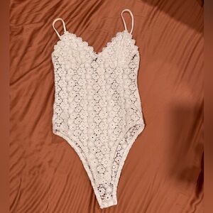 H&M White Lace Bodysuit – Size XS